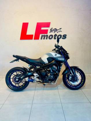 YAMAHA MT-09 YAMAHA MT-09